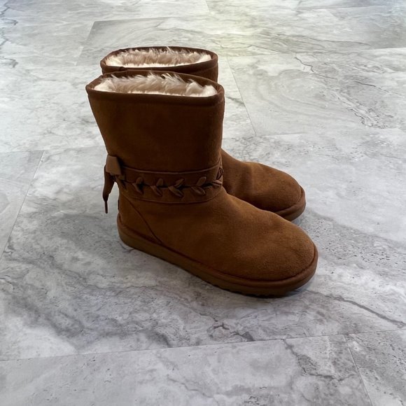 UGG Women's Classic Lace Chestnut Mid Suede 1103757‎ Winter Boot Size 6 - Picture 2 of 12